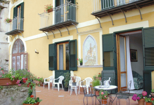 Vacanze in Costiera Amalfitana: hotel ad Atrani ed Amalfi HOTEL - "L'ARGINE FIORITO"